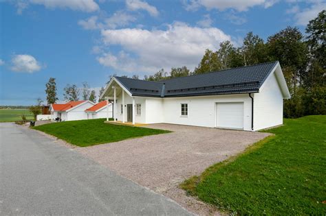 Villa till salu på Rönnbärsvägen